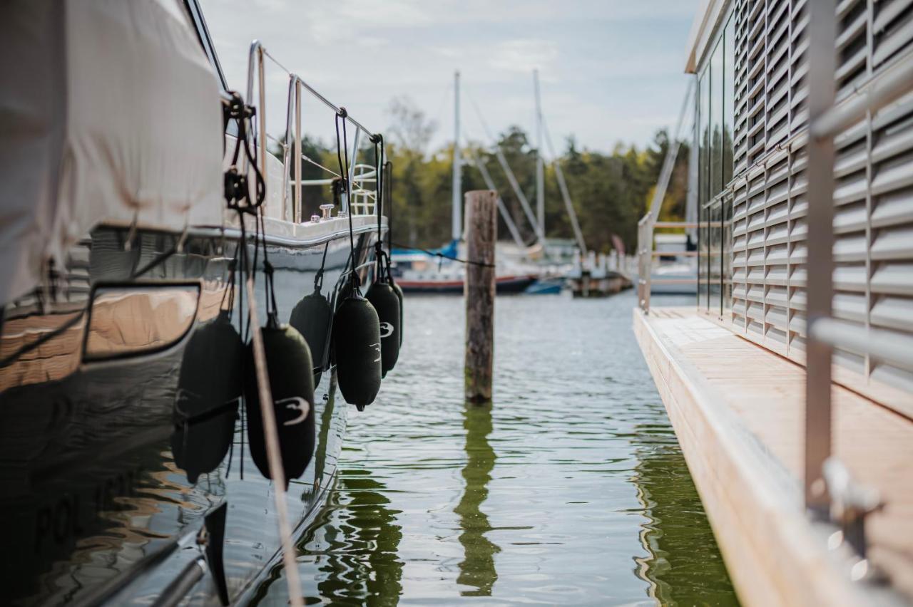 Schwimmendes Ferienhaus "Trinity" Ihr Seahome Auf Der Ostsee Peenemunde Luaran gambar