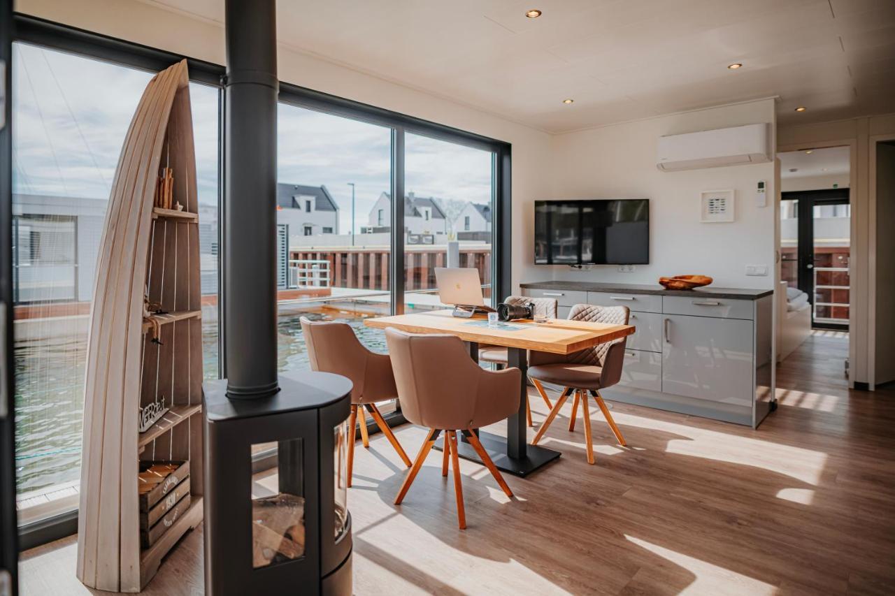 Schwimmendes Ferienhaus "Trinity" Ihr Seahome Auf Der Ostsee Peenemunde Luaran gambar