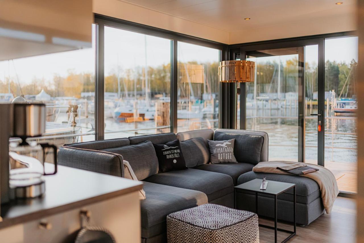 Schwimmendes Ferienhaus "Trinity" Ihr Seahome Auf Der Ostsee Peenemunde Luaran gambar